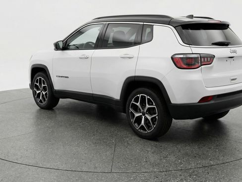 Used 2025 Jeep Compass Limited image 6