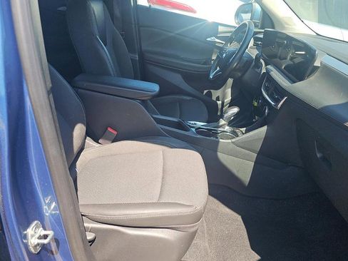 Used 2024 Buick Encore GX Preferred FWD image 5