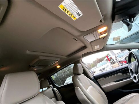 Used 2019 Honda Odyssey EX-L image 12