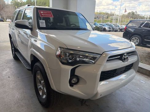 Used 2023 Toyota 4Runner SR5 Premium w/ Moonroof Package image 4