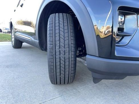 New 2026 Ford Explorer Active w/ Active Comfort Package image 17