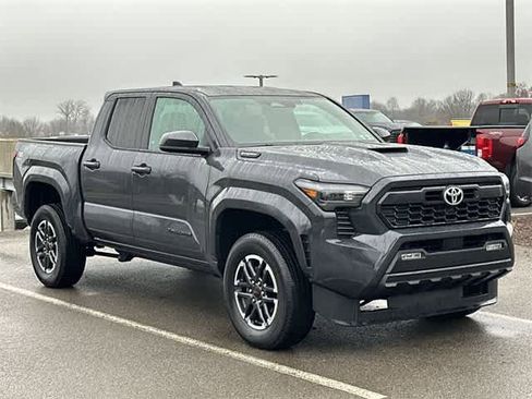 Used 2025 Toyota Tacoma TRD Sport image 28