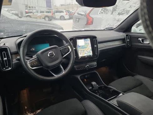 Used 2023 Volvo C40 P8 Recharge Plus w/ Climate Package image 2