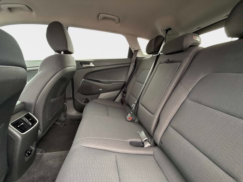Used 2019 Hyundai Tucson Sport FWD image 16