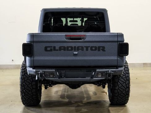 Used 2025 Jeep Gladiator Sport AWD/4WD image 41