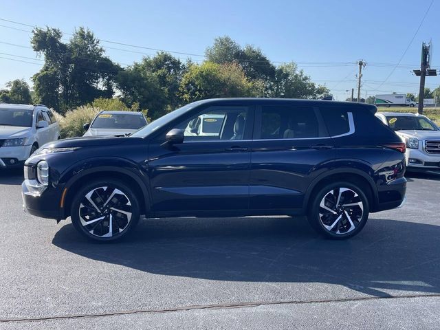 Used 2022 Mitsubishi Outlander SE AWD/4WD image 4