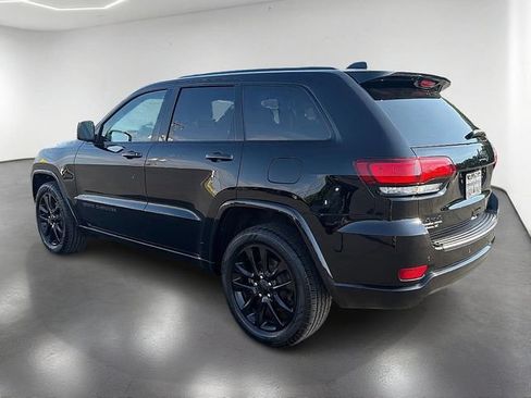 Used 2020 Jeep Grand Cherokee Altitude AWD/4WD image 8