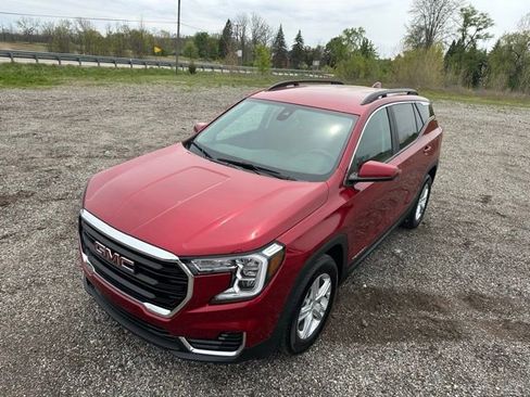 Used 2023 GMC Terrain SLE w/ Driver Convenience Package FWD image 9
