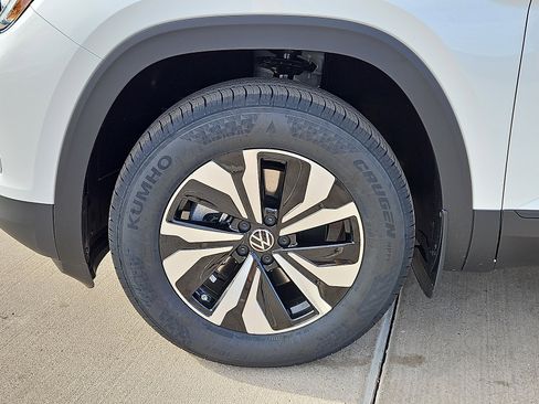 New 2026 Volkswagen Atlas SE image 5