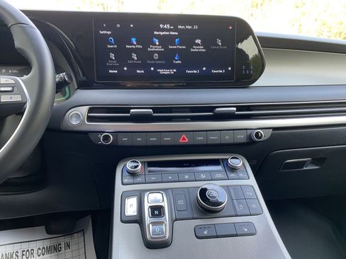 Used 2024 Hyundai Palisade SEL image 24