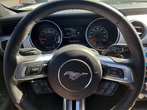 Used 2017 Ford Mustang Premium image 21