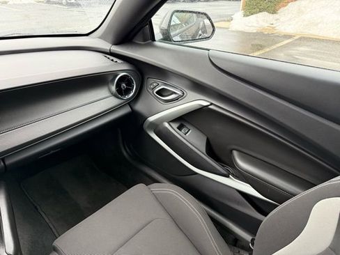 Used 2016 Chevrolet Camaro LT image 33