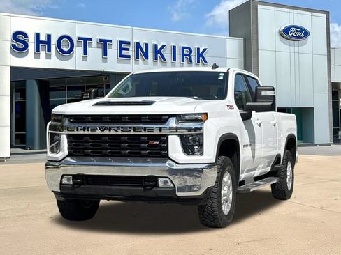 Used 2023 Chevrolet Silverado 2500 LT w/ Convenience Package AWD/4WD image 3
