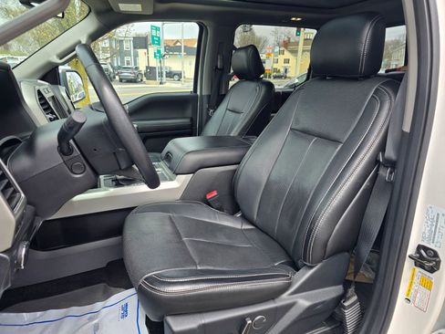 Used 2018 Ford F150 Lariat w/ Equipment Group 502A Luxury AWD/4WD image 9