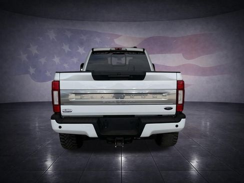 Used 2022 Ford F250 Platinum w/ FX4 Off-Road Package AWD/4WD image 4