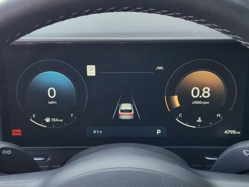 Certified 2025 Hyundai Kona Limited AWD/4WD image 11