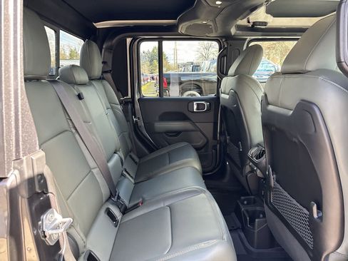 New 2026 Jeep Gladiator Mojave image 5