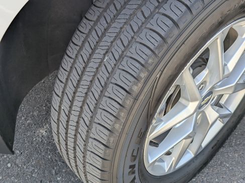 Certified 2022 Chevrolet Equinox LS w/ LPO, Floor Liner Package AWD/4WD image 46