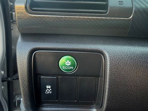 Used 2017 Honda Accord EX image 12