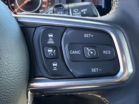 Used 2024 Jeep Wrangler Sahara image 20