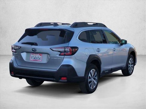 Certified 2025 Subaru Outback Premium image 5