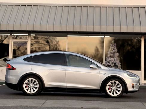 Used 2016 Tesla Model X Performance image 5