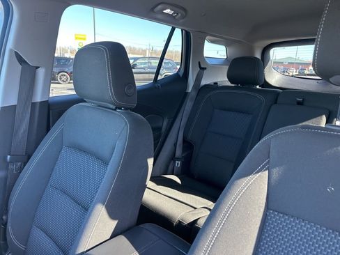 Used 2024 GMC Terrain SLE image 12