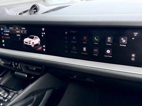 Certified 2025 Porsche Cayenne Coupe image 30