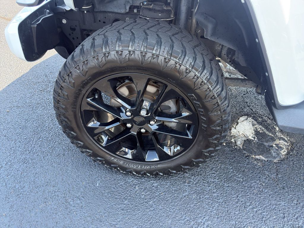 Used 2023 Jeep Gladiator Overland AWD/4WD image 8
