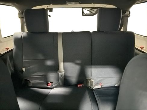 Used 2008 Jeep Wrangler Unlimited Sahara w/ Dual Top Group image 18