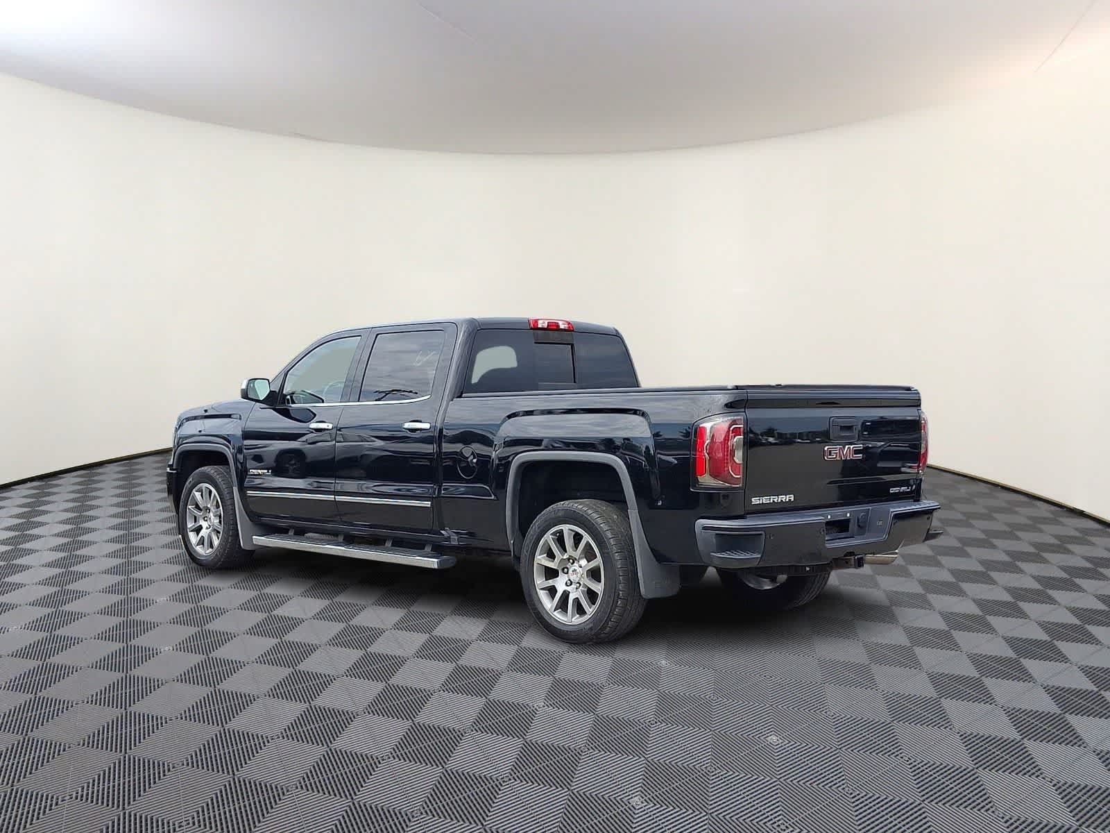 Used 2018 GMC Sierra 1500 Denali AWD/4WD image 7