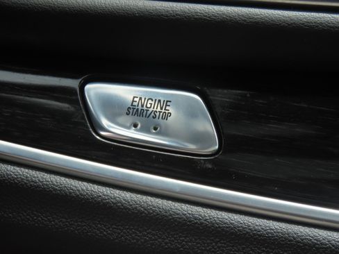 Used 2021 Buick Enclave Avenir w/ Avenir Technology Package FWD image 31