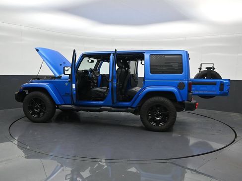 Used 2014 Jeep Wrangler Unlimited Sahara AWD/4WD image 33