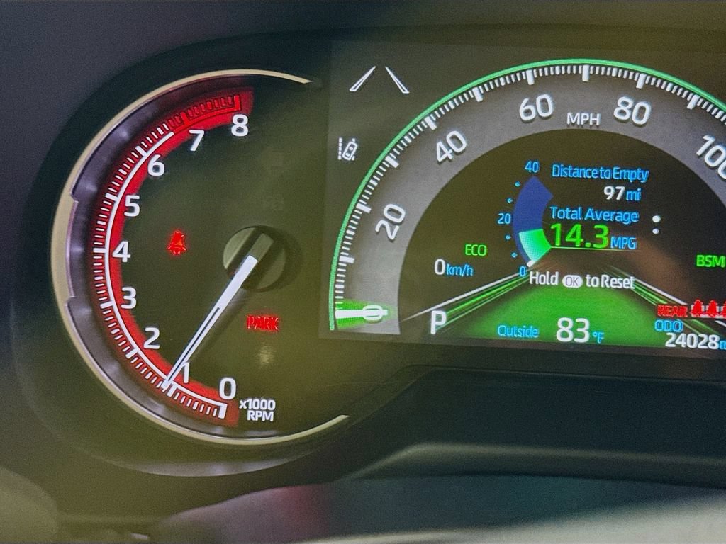 Used 2025 Toyota RAV4 XLE FWD image 15