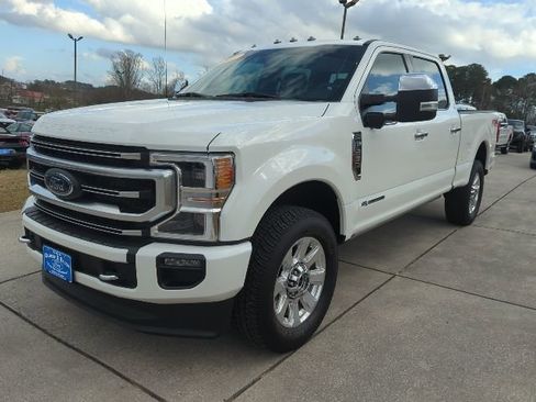 Used 2021 Ford F250 Platinum image 3