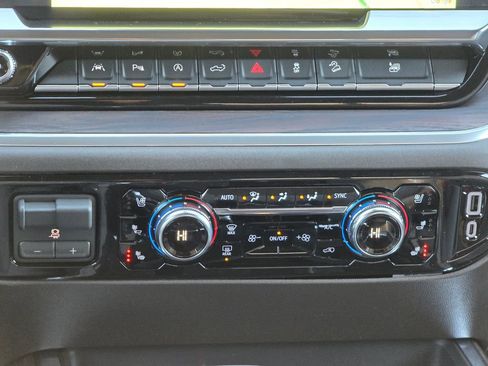 New 2026 GMC Sierra 1500 SLT w/ SLT Premium Plus Package image 33