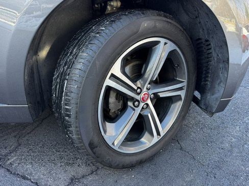 Used 2017 Jaguar F-PACE R-Sport image 41