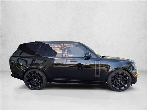 Certified 2025 Land Rover Range Rover SE AWD/4WD image 4