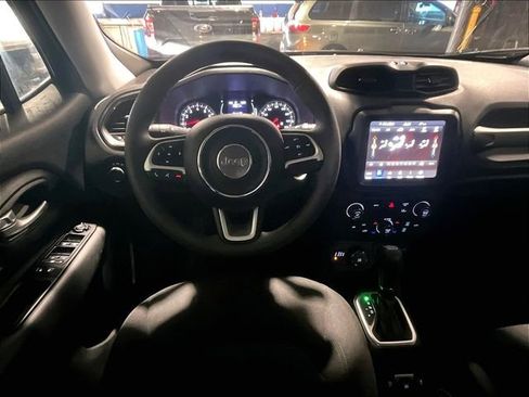 Used 2023 Jeep Renegade Latitude image 5