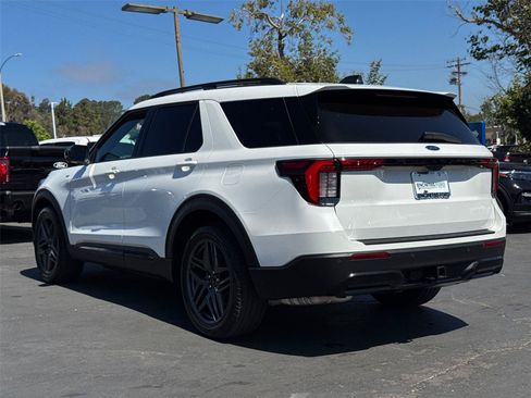 Used 2025 Ford Explorer ST-Line w/ Premium Package RWD image 17