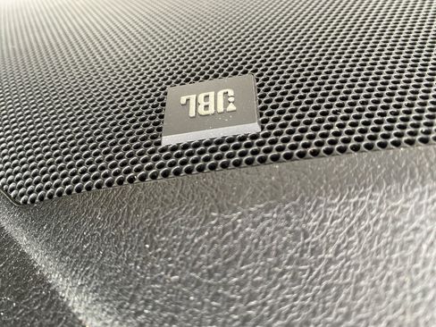 Used 2017 Toyota Avalon Limited image 15