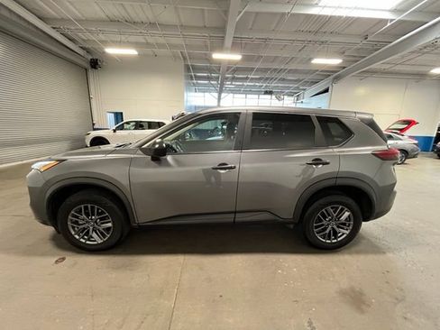Used 2024 Nissan Rogue S AWD/4WD image 6