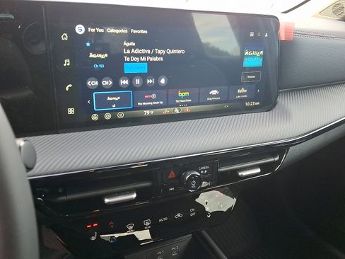 New 2026 Nissan Kicks SR w/ Cold Weather Package image 8