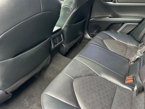Used 2022 Toyota Camry XSE FWD image 12