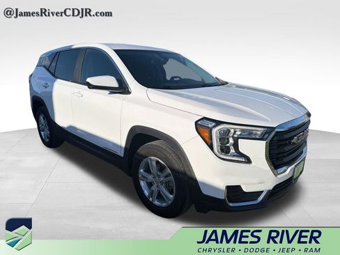 Used 2024 GMC Terrain SLE FWD image 4