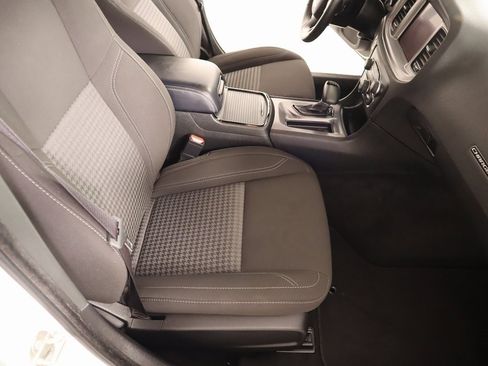 Used 2023 Dodge Charger SXT w/ Blacktop Package image 12