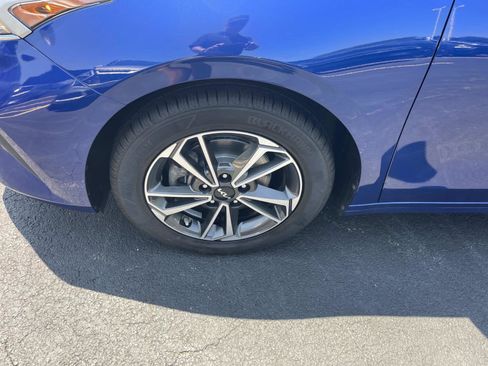 Used 2023 Kia Forte LXS FWD image 11