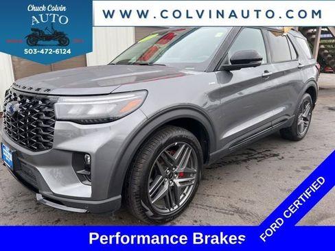 Used 2025 Ford Explorer ST-Line w/ ST-Line Street Pack image 4