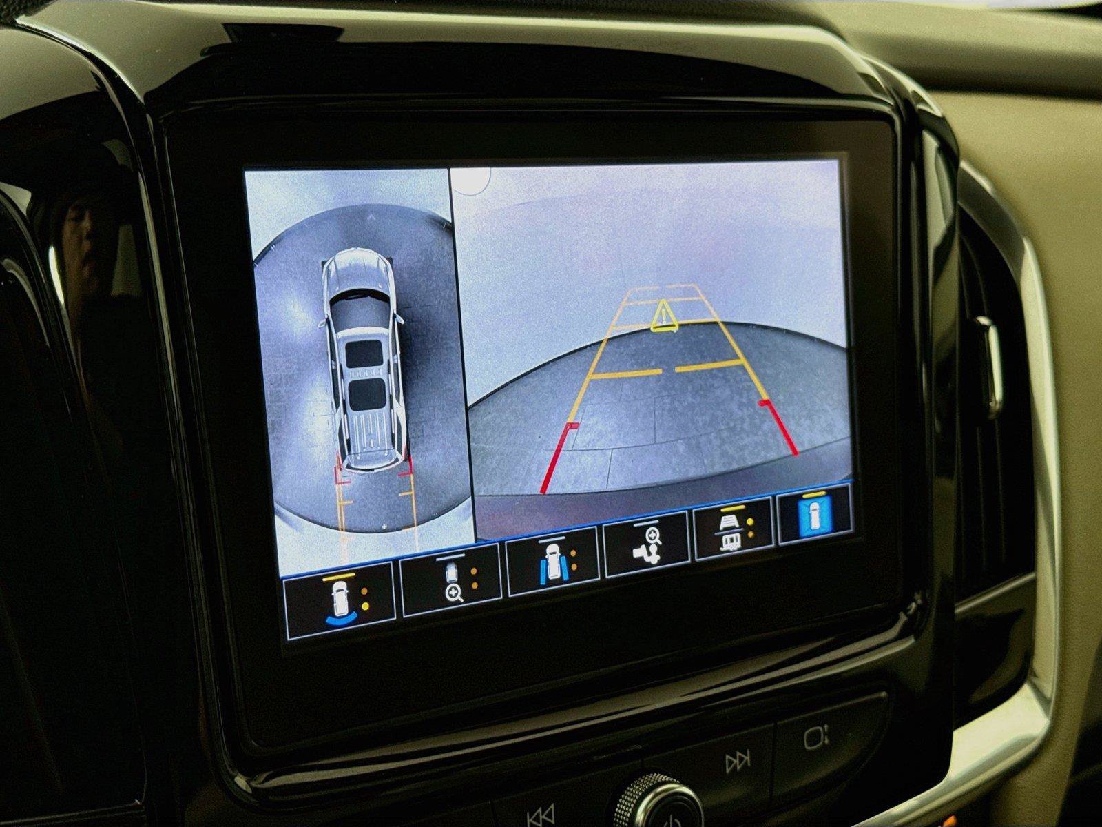 Used 2022 Chevrolet Traverse Premier AWD/4WD image 26