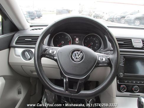 Used 2019 Volkswagen Passat 2.0T Wolfsburg image 23